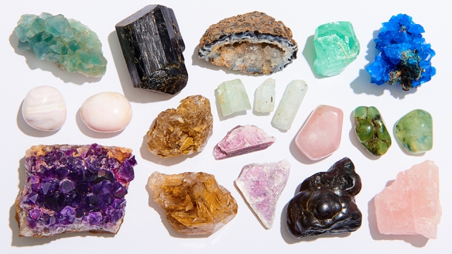 The Mystical Power of Healing Crystals: Unveiling the Secrets Within