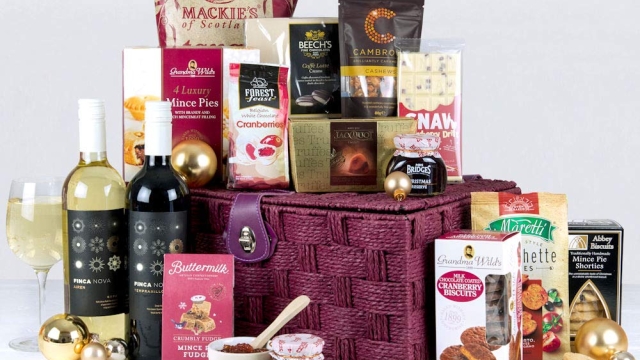 Festive Delights: Unwrap the Magic of Christmas Hampers & Gift Sets!