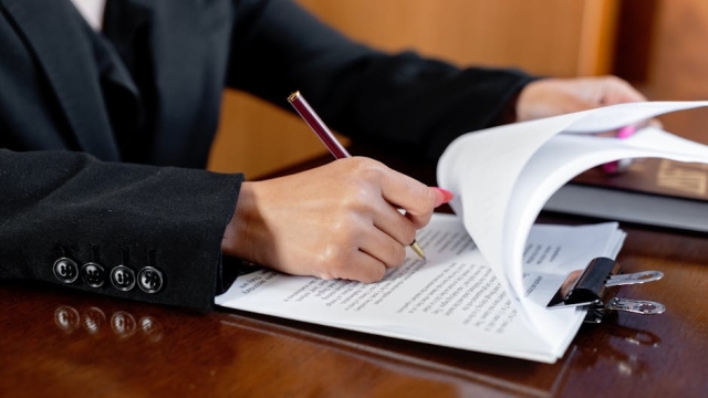 Understanding the Role of an Insurance Claim Lawyer in California